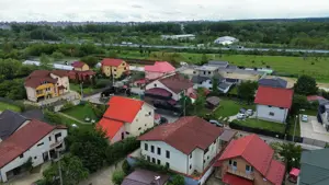 Casă cu 6 camere de vânzare în Pitești - imagine 12