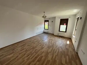 Casă cu 6 camere de vânzare în Pitești - imagine 7