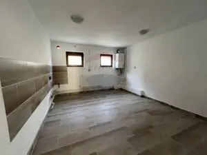 Casă cu 6 camere de vânzare în Pitești - imagine 11