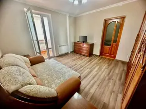 Ofer spre inchiriere apartament cu 2 camere in zona timpuri noi