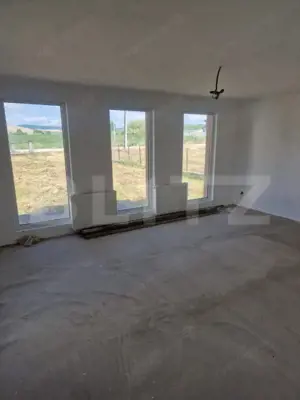 Casa noua, semifinisata, 56 ari teren, zona de exterior Est ( 10 km) - imagine 7