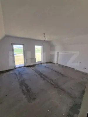 Casa noua, semifinisata, 56 ari teren, zona de exterior Est ( 10 km) - imagine 8