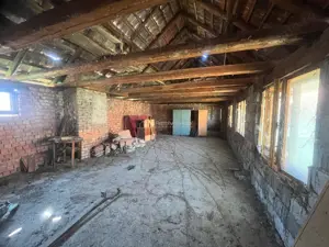 Valisoara, Casa la curte si Teren 3040 Mp, 10 minute de Caransebes - imagine 14