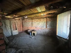 Valisoara, Casa la curte si Teren 3040 Mp, 10 minute de Caransebes - imagine 13