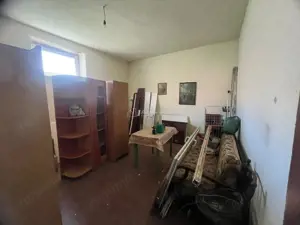 Valisoara, Casa la curte si Teren 3040 Mp, 10 minute de Caransebes - imagine 4