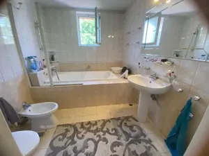 innchiriez apartament 3 camere Vila Cetatii 600 euro - imagine 6 innchiriez apartament 3 camere Vila Cetatii 600 euro - imagine 6