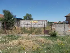 Casa neterminata langa Timisoara, Sacalaz, central, asfalt, utilitati, 1015 mp, FS=15,38mp. Com=0%