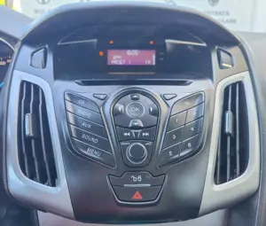 FORD FOCUS ,1.6 Benzina , Euro 5, Rate fixe, Livrare gratis in toata tara - imagine 15