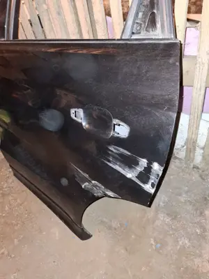 Usi stanga fata si stanga spate pentru Audi Q5 8R culoare neagra, necesita reparatie - imagine 7