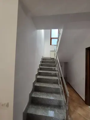 Inchiriez casa în Dumbravita  - imagine 9