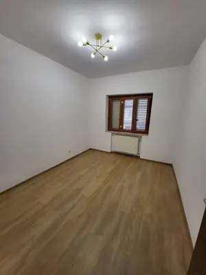 Inchiriez casa în Dumbravita  - imagine 8