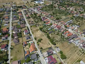 Loc de casă în Sânleani 420 mp - imagine 4