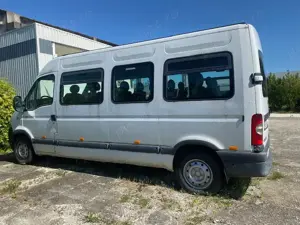 De vanzare microbuz Renalut Master 16 locuri