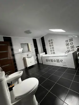 Ultracentral. Doua apartamente la casa , suprafata totala utila 150mp  - imagine 11