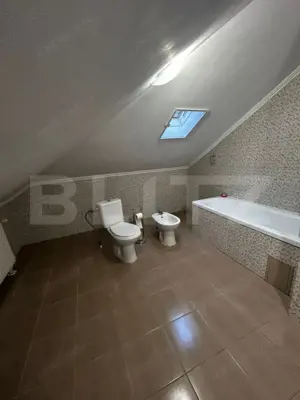 Ultracentral. Doua apartamente la casa , suprafata totala utila 150mp  - imagine 18