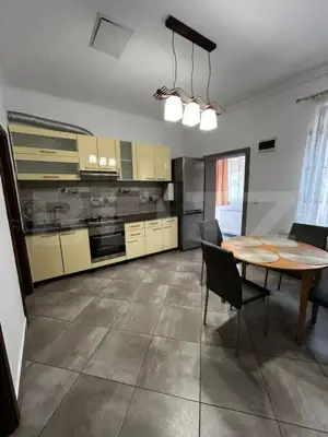 Ultracentral. Doua apartamente la casa , suprafata totala utila 150mp  - imagine 4