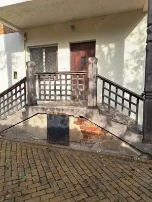 Casa de vanzare cu 3 camere , Str . Nicolae Golescu 168.000 euro neg. - imagine 11