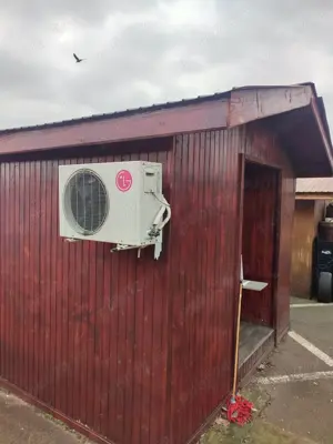 Vând spațiu comercial și cedez contract închiriere - imagine 3