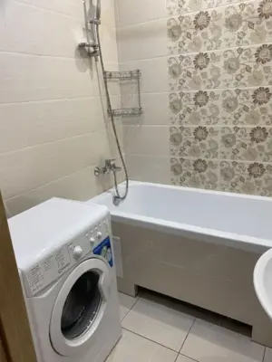 Garsoniera de inchiriat in zona 1 Mai - imagine 3