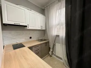 Ofer spre inchiriere garsoniera in zona berceni 