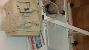 Vând aparatură medicală