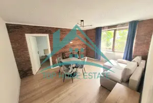 Apartament cu 3 camere, renovat si mobilat modern, cu loc de parcare, zona centrala!