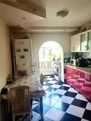 ARADULUI - BLOC IZOLAT - PARTER INALT - 4 camere - 2 bai - 3 balcoane - centrala proprie - clima - imagine 5