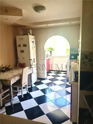 ARADULUI - BLOC IZOLAT - PARTER INALT - 4 camere - 2 bai - 3 balcoane - centrala proprie - clima - imagine 3