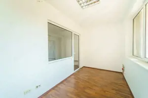 Spatiu comercial de inchiriat in zona Micalaca - imagine 3