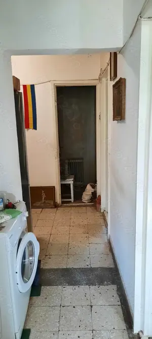 De vanzare apartament 3 camere Ozana - imagine 3