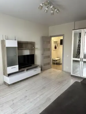 Inchiriez garsoniera in zona Tineretului