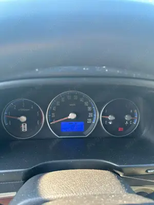 Hyundai Santa Fe 2.2 CRDi 4x4 | 2007 | Manuală | Fara accidente - verificare carvertical - imagine 8