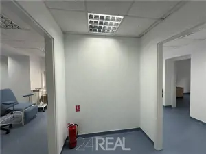 Spatiu birouri de inchiriat Magheru –Rosetti, 458 mp, amenajat medical - imagine 12