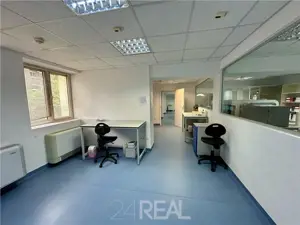Spatiu birouri de inchiriat Magheru –Rosetti, 458 mp, amenajat medical