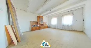 Casă spațioasă cu 3 camere în comuna Vladimirescu   aproape de Arad