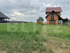 Casa pretabila pensiune/hotel , la rosu, Radauti