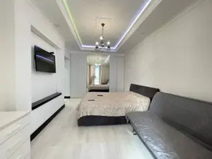 Oferim spre inchiriere Garsonieră in zona Piața Muncii .