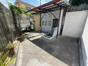 Casa  spatiu centru - imagine 16