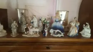 Vand bibelouri si tablouri religioase