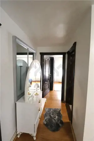 Apartament 2 camere , centrala proprie , zona Lunei - imagine 3 Apartament 2 camere , centrala proprie , zona Lunei - imagine 3