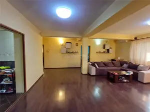 5 camere - 3 bai - 200 mp utili - teren 920 mp - Domnesti - Craitei - imagine 2