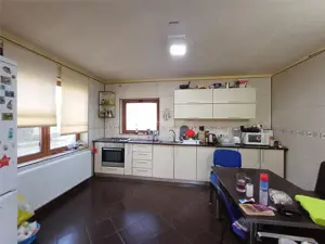 5 camere - 3 bai - 200 mp utili - teren 920 mp - Domnesti - Craitei - imagine 4