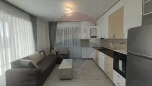 De inchiriat apartament 3 camere lux  etaj 1 zona podul Centenar