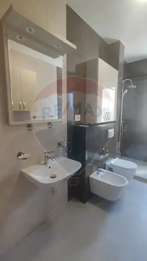 De inchiriat apartament 3 camere lux  etaj 1 zona podul Centenar - imagine 14