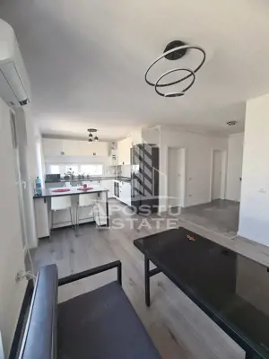 Penthouse cu 3 camere in Ciarda Rosie, loc de parcare, terasa 50 mp