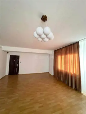 Apartament spatios, 3 Camere, Piata Veteranilor, Bloc nou
