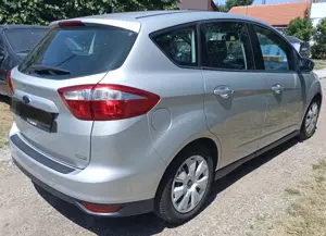 Vând Ford C-max 2013, 0,998 cmc, benzină, Eco-boost, 125CP - imagine 3 Vând Ford C-max 2013, 0,998 cmc, benzină, Eco-boost, 125CP - imagine 3