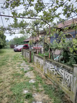 Vând casă modestă la țară comuna Potlogi județul Dâmbovița  - imagine 3