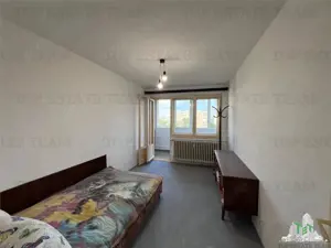Apartament 3 camere + 2 balcoane cu o priveliste senzationala si pe fata si pe spate in zona Timisoa - imagine 19