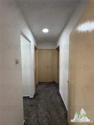 Apartament 3 camere + 2 balcoane cu o priveliste senzationala si pe fata si pe spate in zona Timisoa - imagine 9